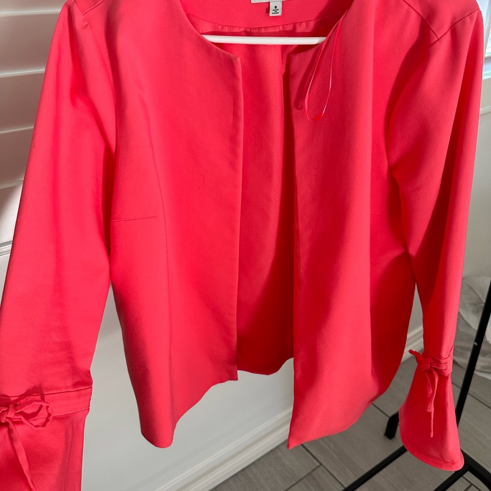 Cute coral jacket with lining inside